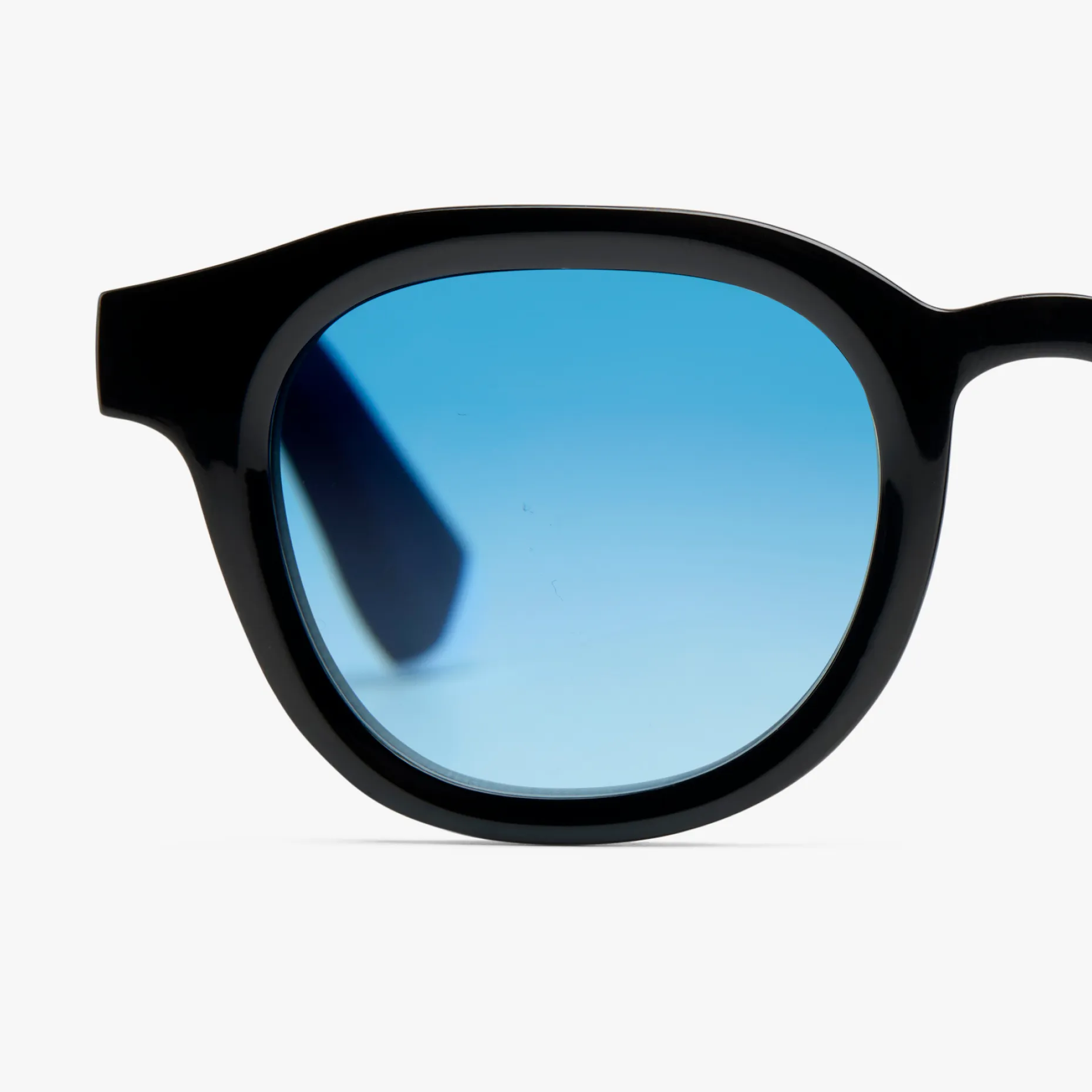 Andy Reading Sun - Image 22